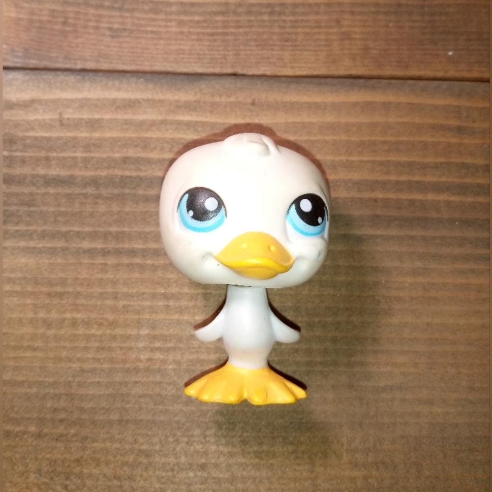 LPS Littlest Pet Shop toy White Duck Baby blue eyes #108